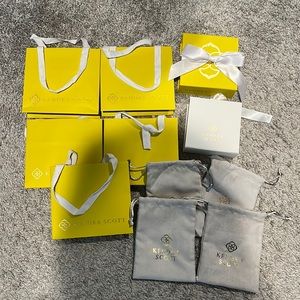 Kendra Scott packaging